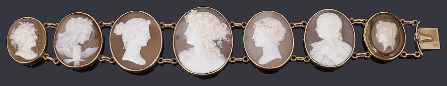 A gold graduated shell cameo bracelet