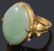 A Chinese gold jade ring