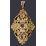 A Victorian gold three stone quartz brooch/pendant