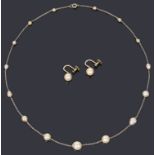 A sweet "By the Yard" graduated pearl necklace