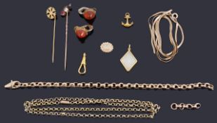 A collection of miscellaneous gold items