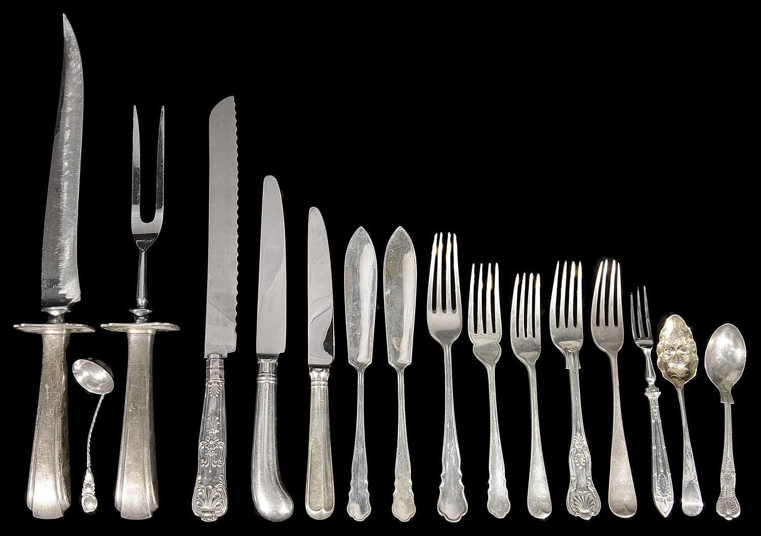 A mixed lot of silver flatware