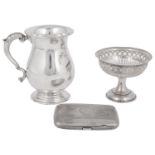 A mixed lot of silver to include a George VI half pint tankard