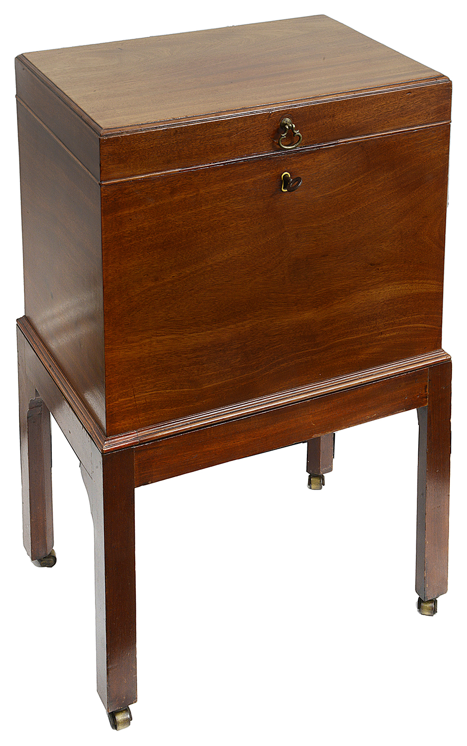 A George III mahogany cellaret