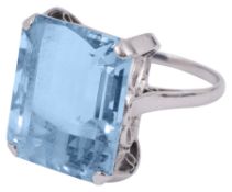 A single stone aquamarine ring