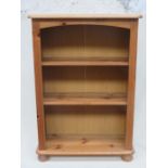 SET OF SMALL 20th CENTURY PINE OPEN BOOKSHELVES