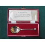 CASED HALLMARKED SILVER SEAL TOPPED SPOON