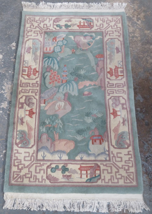 20th CENTURY FIRESIDE FLOOR RUG DECORATED IN THE ORIENTAL MANNER,