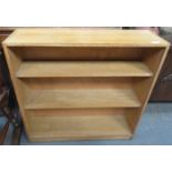 SMALL OAK OPEN BOOKSHELVES