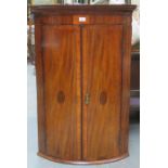 18th CENTURY MAHOGANY BOW FRONTED WALL MOUNTING CORNER CUPBOARD