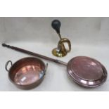 COPPER BED WARMER, TWO HANDLED DISH AND BRASS WALL MOUNTING HORN.