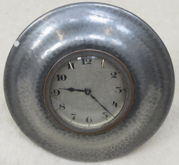 TUDRIC PEWTER FOR LIBERTY OF LONDON, 20th CENTURY CIRCULAR DESK CLOCK, No01321,