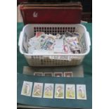 QUANTITY OF VARIOUS LOOSE CIGARETTE CARDS AND ALBUMS