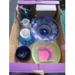 MIXED LOT OF COLOURED GLASS PLUS TWO PIECES OF BOXED ORREFORS