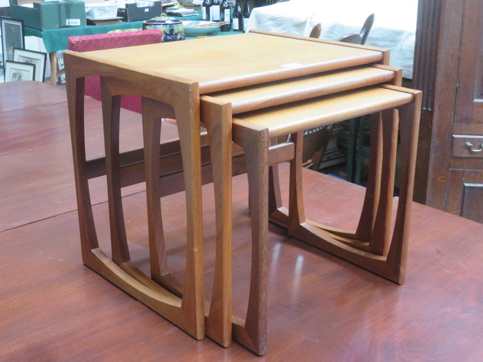 G PLAN TEAK 20th CENTURY NEST OF TABLES