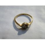 9CT GOLD CROSSOVER RING SET WITH TWO CLEAR STONES