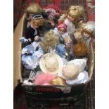 BOX CONTAINING LARGE QUANTITY OF COLLECTORS DOLLS,
