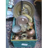 VARIOUS COPPER AND BRASSWARE INCLUDING TRAYS, BED WARMER, GRADUATED JUG AND HORSE BRASSES, ETC.