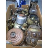 PARCEL OF COPPER AND BRASS INCLUDING HANGING LIGHT FITTING, HOT WATER BOTTLES AND OIL LAMP, ETC.
