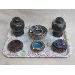 PARCEL OF CLOISONNE WARE INCLUDING ASHTRAYS AND PAIR OF GINGER JARS