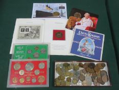 Parcel of various loose mainly British and Irish coinage, decimal coin sets, etc