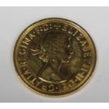 Queen Elizabeth II 1962 gold full sovereign