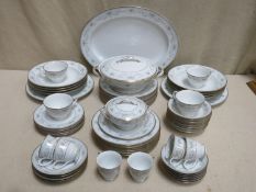 Parcel of Noritake "Noble" dinnerware, Pattern No 2600. Approx. 40+ pieces