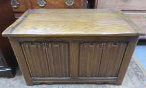 20th century oak linen fold fronted blanket chest. Approx. 46cm H x 76cm W x 45cm D