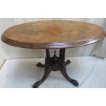 19th century walnut veneered oval topped Loo table, on mahogany quadrofoil supports, Approx. 66cm
