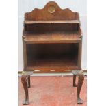 20th century gilded mahogany side cabinet. Approx. 82cm H x 47cm W x 31cm D
