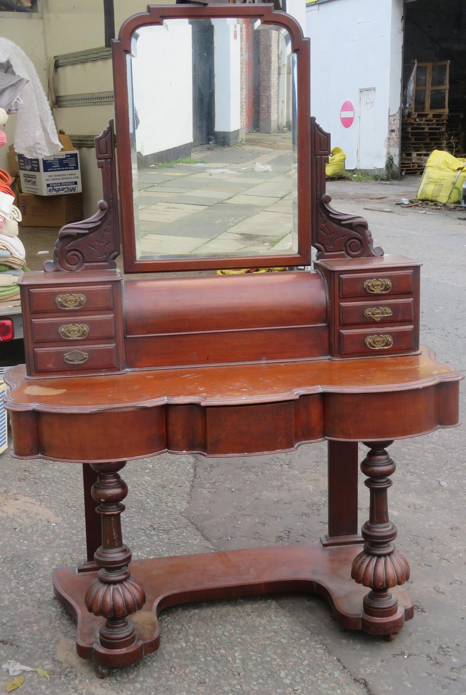 Victorian mahogany mirror backed dressing table. 178cm H x 121cm W x 56cm D