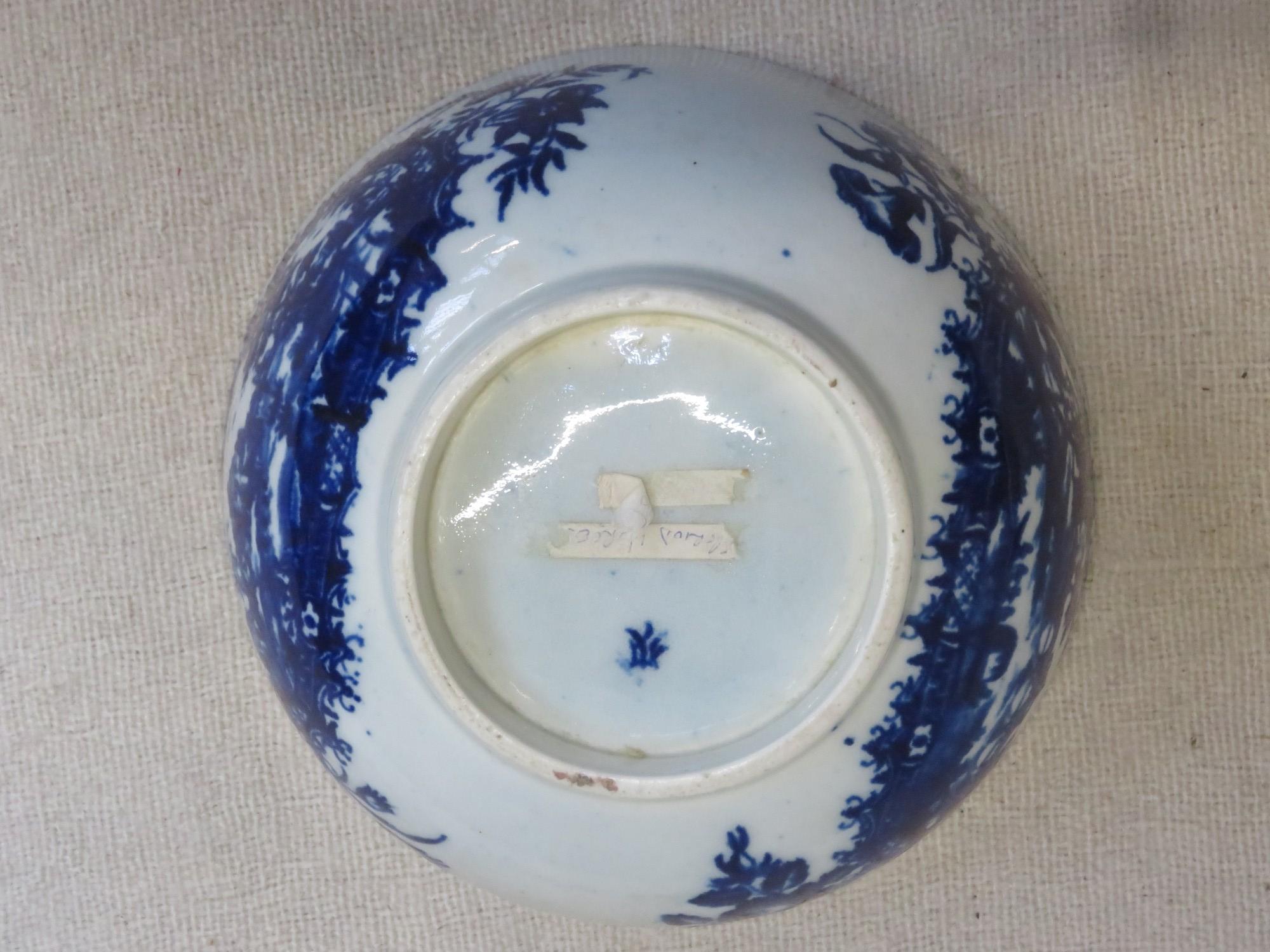 18t/19th century bue and white glazed ceramic slop bowl, in the Royal Worcester manner, with stamp - Image 2 of 2