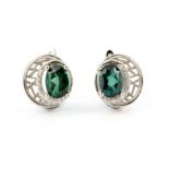 A pair of 925 silver earrings set with green topaz and white stones, L. 1.4cm.