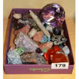 A quantity of unmounted semi-precious stones and minerals.