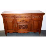 An Edwardian mahogany sideboard, W. 150cm.