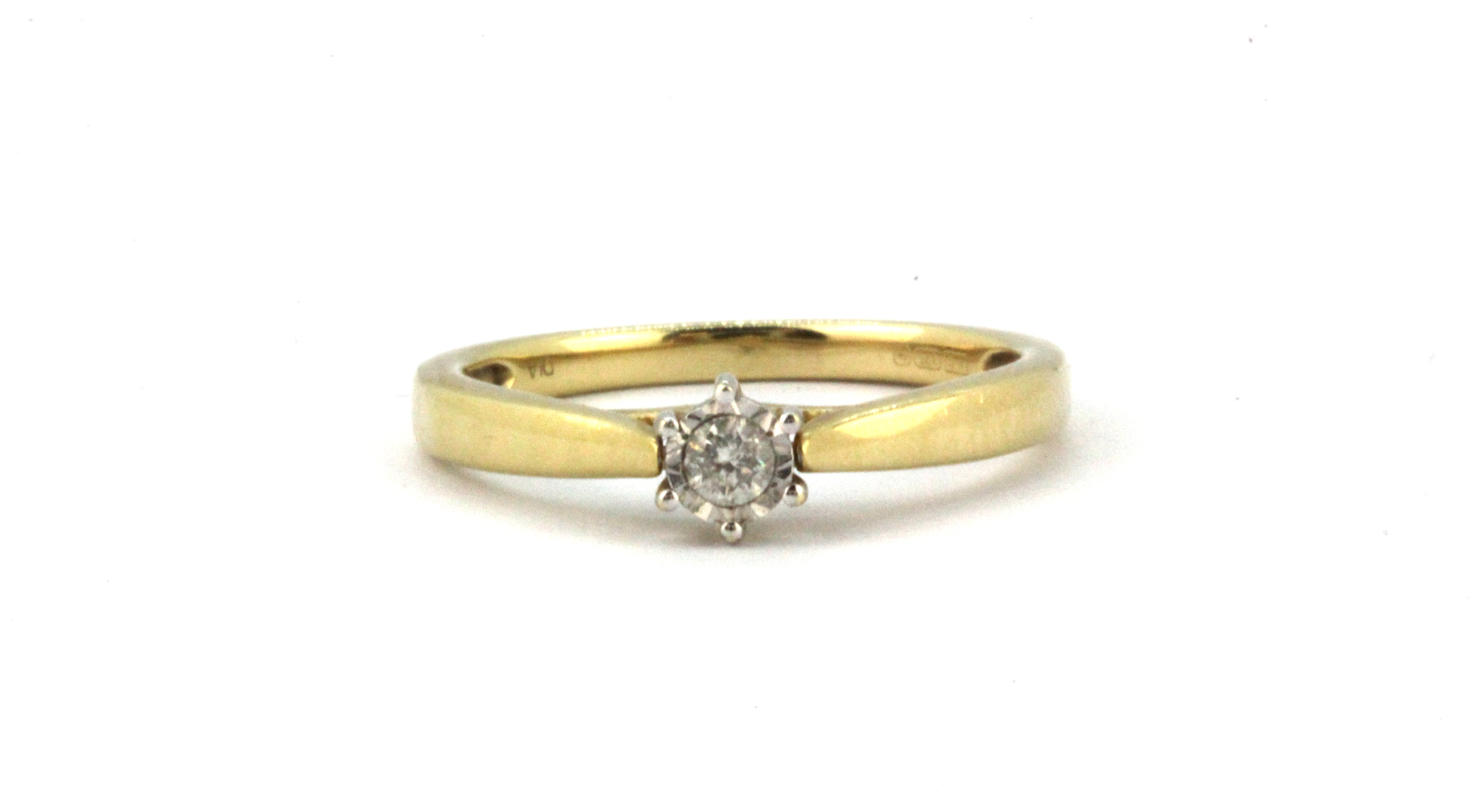 A 9ct yellow gold brilliant cut diamond solitaire ring, (M.5).