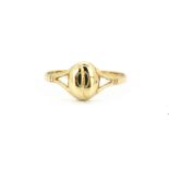 A 9ct yellow gold coffee bean shaped ring, (N).
