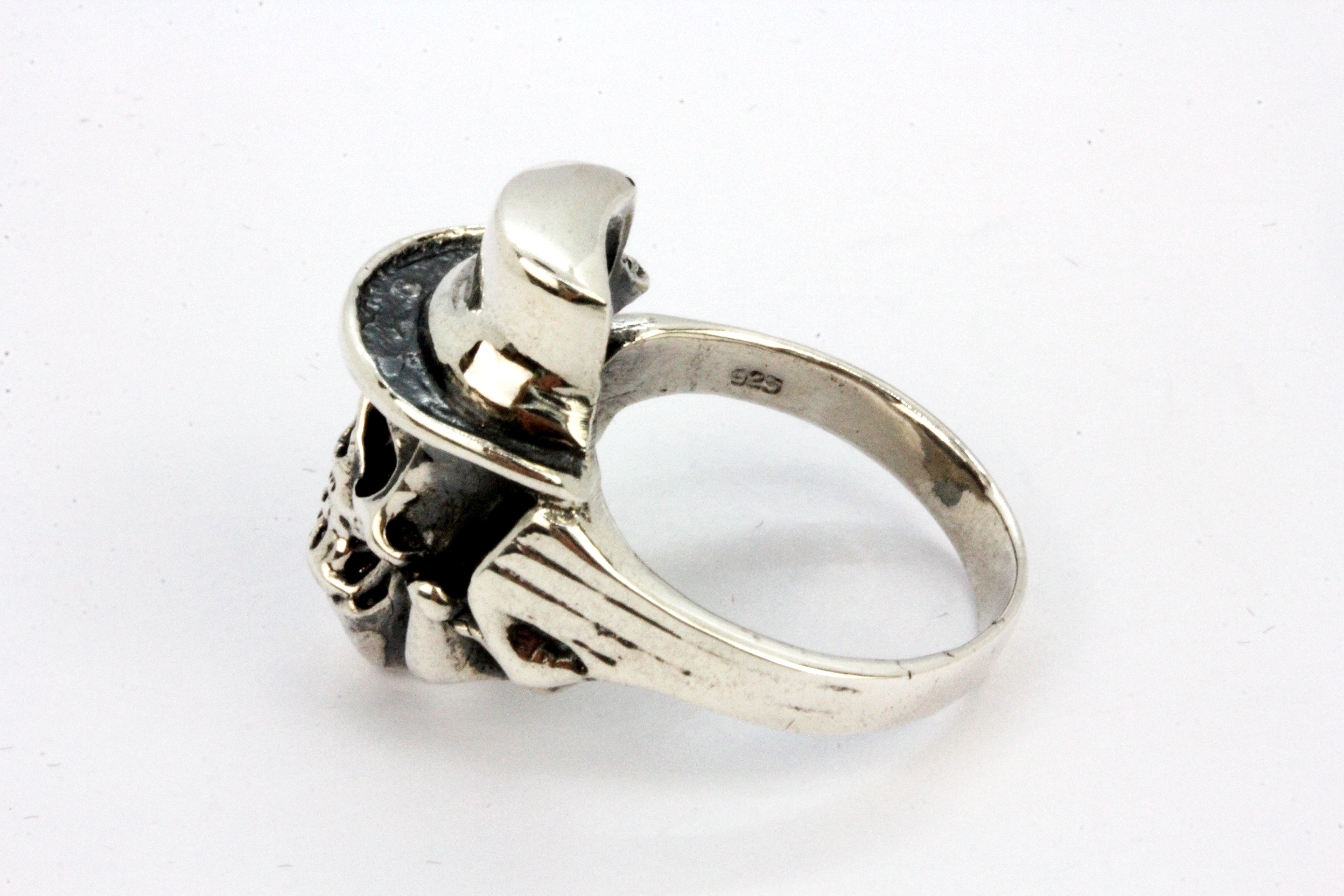 A 925 silver skull shaped ring, (U). - Image 2 of 2