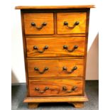 A small mahogany chest of drawers, 52 x 41 x 80cm.