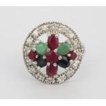 A 925 silver ring set with emeralds, sapphires and rubies, (K.5).