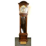 An oak cased grandmothers clock, 170 x 36 x 22cm.