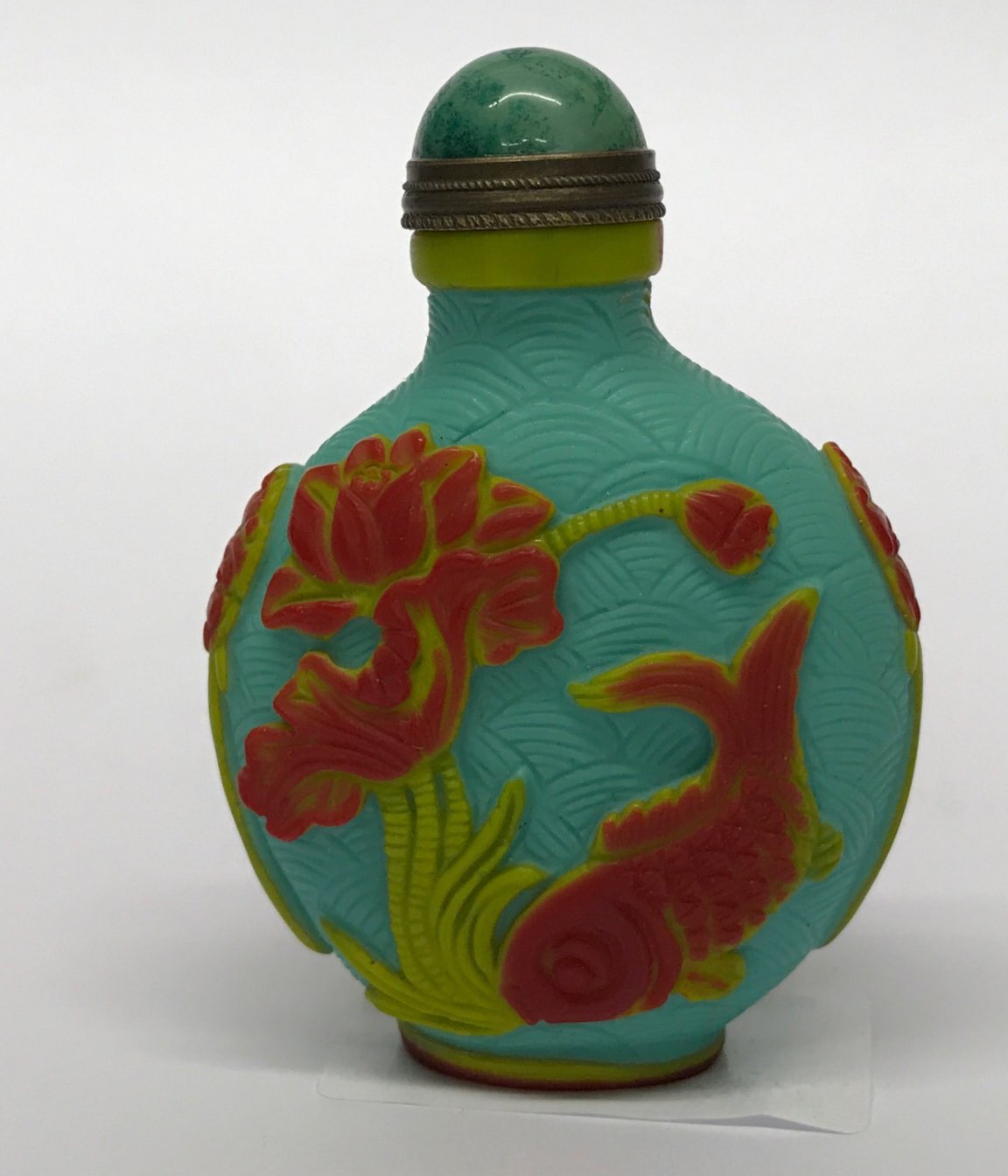 A Chinese three layer Peking carved cameo glass snuff bottle with gilt and hardstone stopper, H.