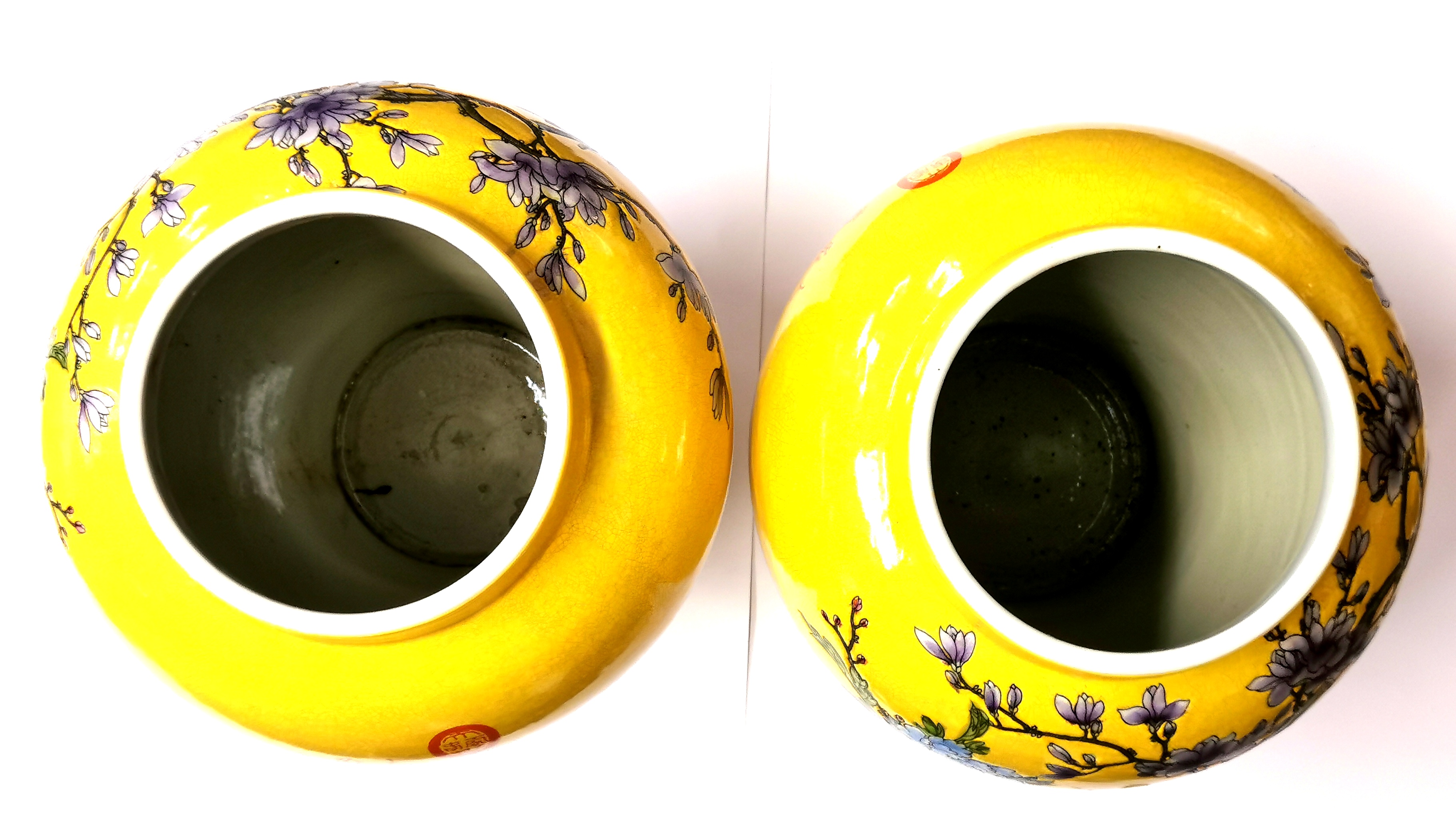 A pair of Chinese hand painted Imperial yellow porcelain jars and lids decorated with peacocks, H. - Image 5 of 5