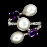 A 925 silver amethyst and pearl set ring, (Q).