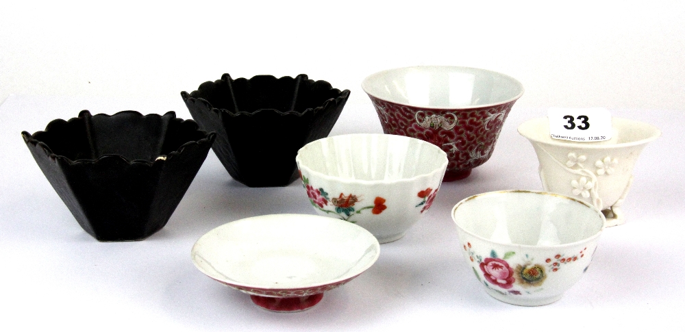 Two Chinese tea bowls and five other Chinese porcelain items. Condition : Two tea bowls have