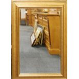 A good quality gilt framed mirror, 76 x 107cm.