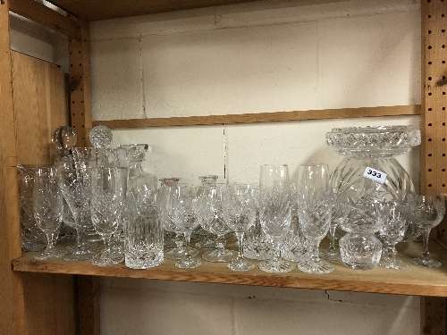 A quantity of good glassware.