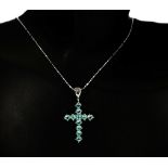 A 925 silver cross pedant and chain set with round cut apatites, L. 3.5cm.