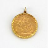 A 1968 Elisabeth II full sovereign mounted as a pendant in 9ct yellow gold.