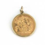 A 1918 George V half sovereign mounted as a pendant in 9ct yellow gold.